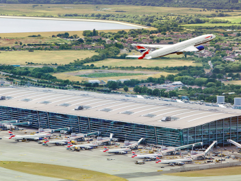 Heathrow Airport Transfers in Uxbridge - MINICABS in Uxbridge